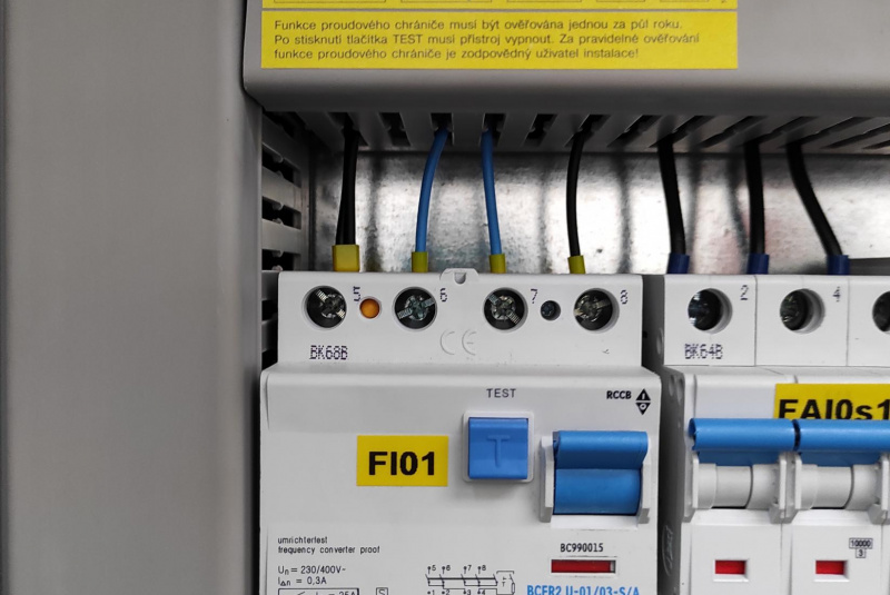 Mohlo by Vás zaujímať / Elektroinštalácia a nebezpečenstvo požiaru. - foto Mohlo by Vás zaujímať / Elektroinštalácia a nebezpečenstvo požiaru. - foto