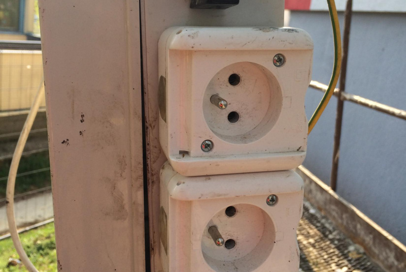 Mohlo by Vás zaujímať / Takto vzniká často nebezpečná situácia v prevádzkach - foto Mohlo by Vás zaujímať / Takto vzniká často nebezpečná situácia v prevádzkach - foto