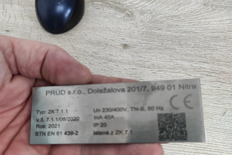 Mohlo by Vás zaujímať / Označovanie na identifikáciu rozvádzača - foto