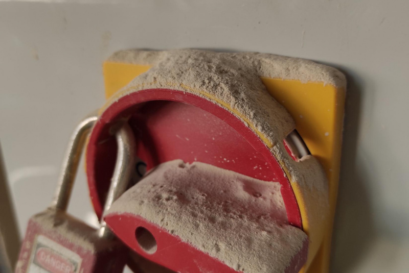 Mohlo by Vás zaujímať / Elektroinštalácia a nebezpečenstvo požiaru. - foto Mohlo by Vás zaujímať / Elektroinštalácia a nebezpečenstvo požiaru. - foto