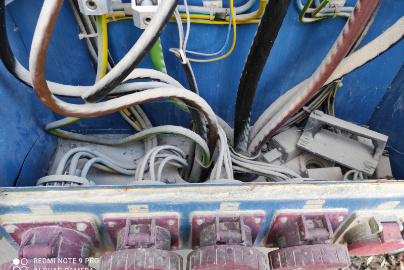 Mohlo by Vás zaujímať / Elektroinštalácia a nebezpečenstvo požiaru. - foto Mohlo by Vás zaujímať / Elektroinštalácia a nebezpečenstvo požiaru. - foto