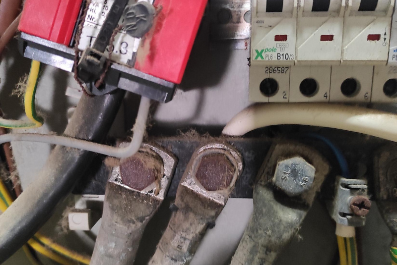 Mohlo by Vás zaujímať / Elektroinštalácia a korózia - foto Mohlo by Vás zaujímať / Elektroinštalácia a korózia - foto