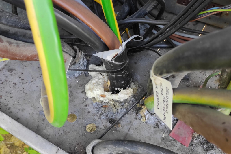 Mohlo by Vás zaujímať / Základná ochrana pred úrazom elektrickým prúdom – krytom - foto Mohlo by Vás zaujímať / Základná ochrana pred úrazom elektrickým prúdom – krytom - foto