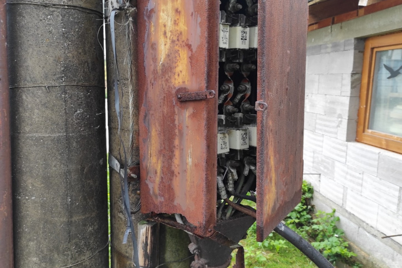 Mohlo by Vás zaujímať / Základná ochrana pred úrazom elektrickým prúdom – krytom - foto Mohlo by Vás zaujímať / Základná ochrana pred úrazom elektrickým prúdom – krytom - foto